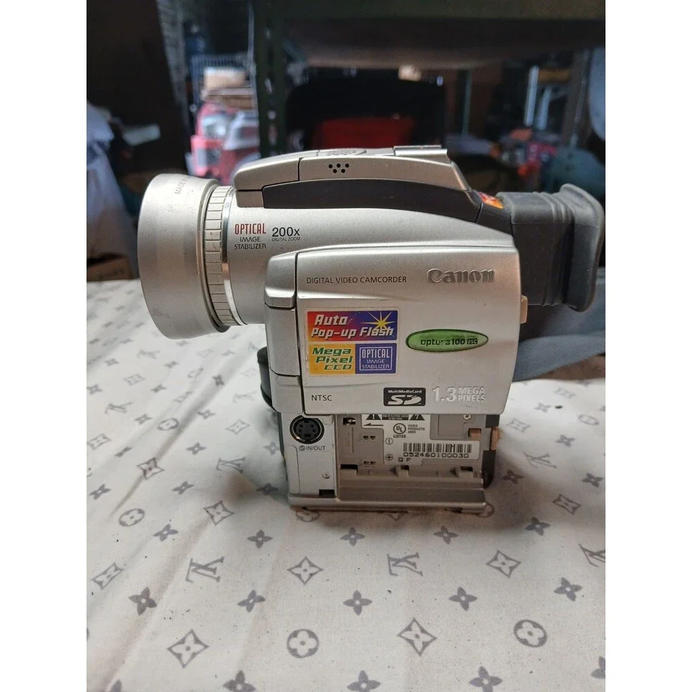 Canon OPTURA 100 MC mini DV Camcorder and UNTESTED No Charger